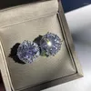 ウェディングリングVersa Pigeon Egg3 Carat Light Luxury Ring女性のライブ排水メッキ18Kゴールドブライトストックから入手可能