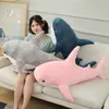 Dolls de pelúcia 30 140cm Cute Giant Shark Pillow Pillow macio Animal Toy Toy Doll Presente de Natal para crianças meninos meninos Decoração de carro em casa 230823