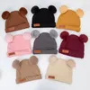 Hårtillbehör Dubbel faux päls kashmir baby hattar pompom läder tagg vinter beanies kepsar fasta headwraps huvudkläder söta barn