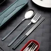 Utensílios de cozinha 304 Aço inoxidável portátil utensílios de mesa com acessórios de viagem de caixa com pp snap-fit ​​café da manhã tipo 6 hkd230812