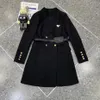 Damska kurtka w dół parkas długi płaszcz w stylu zimowym z paskiem wietrznym gorset Lady Slim Fashion Tacets Kieszonkowy Rówek ciepły 190t