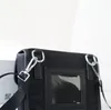 Crossbody designer väskor man lyxig handväska nylon väska kameran väska läder messenger väska kvinnor klassisk underarm axel väska mode hobo koppling väska på tygväskan