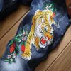 2020 populaire nieuwe geborduurde tijgerbloem jeans causale slanke rechte bedelaarbroek Chinese stijl ritssluiting Patroon broek324c