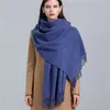 Écharpes 32 couleurs solide épais cachemire écharpe pour femmes grand 19068 cm Pashmina hiver chaud châle enveloppes Bufanda femme avec gland 230823