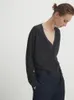 レディースセーター女性秋のファッション汎用性のあるvneck編み長袖カーディガンハイカラーノースリーブベストスーツMujer 230822