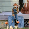 Dekorativa föremål Figurer Halloween Rock Singer Skull Staty Glödande animerade banjo -skelett för Haunted House Garden Door Patio Graveyard Decoration 230822