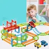 Montagne russe all'ingrosso Set di rulli personalizzati Kid Creativo fai da te giocattolo Tram Rail Car Building Blocks Giunto ferroviario elettrico ad alta velocità Montagne russe Giocattoli Regalo di Natale