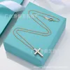 Pendant Necklaces designer Designer Tiffanity Bracelet Edition t Full Diamond Cross Necklawith 18k Rose Gold Plating on White Copper for Women Simple Personaliz