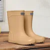 Rain Boots Fashion Men's Rubber Gumboots 2023 Slip op Midcalf waterdichte werkcomfort Visschoenen voor mannen 230822