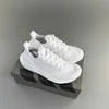 Ad Designer Luxury UltraBoosts Light Sneaker Casual Low Platform Shoes Mäns Kvinnor Par Utomhus Gym Running Baskeball Shoe