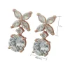 Stud Vjb5 Boucles d'oreilles à fleurs à quatre feuilles Bijoux de créateurs Grands et petits clous de forage Or / argenté / or rose Marque complète comme cadeau de Noël de mariage Ac0v URX7