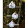 Trädgårdsdekorationer Kyckling som sitter på staketet roligt för staket eller någon platt yta hartskonsthantverk Plug i gårdsskulpturstatyer