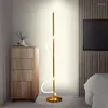 Lâmpadas de chão Lâmpada de mangueira LED nórdica para sala de estar Modern Creative Study Bedroom Interior Decoração de casa