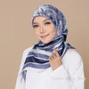 Halsdukar stor storlek 110 cm fyrkantig blommig tryckt kvinnor mode imiterade siden halsduk foulard 45 tum muslim hijab 230823