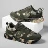 Hauteur augmentant chaussures Camouflage mode baskets femmes respirant chaussures hommes femme armée vert formateurs grande taille 44 chaussures tendances Sport men shoes 230822