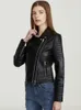 Womens Leather Faux Ftlzz Autumn Jacket Kvinnor TurnDown Collar PU Motorcykel svart punkrock kvinnlig rivet dragkedja ytterkläder 230822