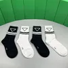 Дизайнерские мужские женские носки четыре пары роскошные спортивные зимние сетчатая буква печатная вышивка.