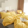 Juegos de ropa de cama Estilo americano Furball Borlas Juego amarillo Queen Home Hairball Borla Juegos de fundas de cama Edredón suave tamaño King Sin sábana 230822