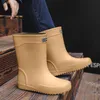 Botas de chuva Moda Gumboots de borracha masculina 2023 deslize na meia -intermediária de trabalho de trabalho de conforto de trabalho não -lip para homens 230822