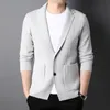 Herrtröjor toppklass Wool 5 varumärke mode stickad koreansk stil cardigan män smal fit tröja avslappnad solid rockar jacka mens kläder 2023 230822