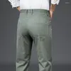 Pantaloni da uomo 2023 98% di cotone casual uomo color solido business moda sottile fit chinos grigio primaverili primaverili maschi