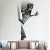 装飾的なオブジェクトの置物3dから壁の図彫刻樹脂樹脂模倣銅抽象キャラクター飾り像リビングルームホーム230823