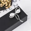 Brooches Korean Version Bow Brooch Temperament Corsage Jewelry Women's Fashion Suit Cardigan Large Pin All-match Pearl