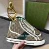 Tennis 1977 Designer sneaker in tela Scarpa di lusso Beige Denim jacquard lavato blu Scarpe da donna Ace Suola in gomma Sneakers vintage ricamate scarpe guccilies 01