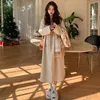 Wełniane mieszanki wełny Rice White dwustronny płaszcz kaszmiru dla kobiet wiosna jesień koreańska wersja długiego hepburnowego wiatru luźna wełniana płaszcz 230823
