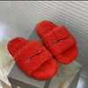 2023 Kobiety wełniane kobiety wełniane płaskie miękkie zimowe panie pluszowe futro gumowe gumowe płaskie buty swobodne