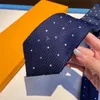 Projektant Men Business Tie Luksusowe jedwabne więzi H Wysokiej jakości haftowany rękaw