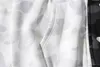 メンズフーディーズスウェットシャツデザイナージップフーディーサメのラミナスカモフラージフーディプルオーバースウェットシャツルーズ長袖フード付きジャンパースポーツ衣類コットン