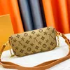 Tote Luxury Designer Clutch Sacks Плековые багет -ремешки мешок для ремня M81911 Кошелек на цепи плюс Женщины летние кроссовые сумки Мужские Классические Кожа Классические Кожа