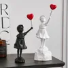Obiekty dekoracyjne Figurki Fatalon Balon Girl Statue Rzeźby i figura