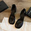 Klänningskor 2023 Fashion Tabi Ninja Shoeround Split Toe grunt tjocka hälen Sandaler Singel Mid Mary Janes Female Pumps 230823