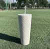 Die neueste 24-Unzen-Rhombus-Kaffeetasse mit transparenter Farbe aus zweilagigem Kunststoffstroh, viele Stiloptionen, unterstützt die Anpassung jedes Logos