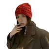 Feanie/crânio Caps Capuz coreano letra inglesa chapéu de tricotar o outono infantil e o calor do inverno versátil chapéu de chapéu mostra rosto pequeno chapéu de bandeira j230823
