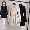 Kvinnors dike rockar Fashion Trench Coat Dress Women Spring Autumn Windbreaker Coat Female Black CreamyWhite Belt Blazer Vintage 4XL 230822