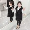 Down Coat Fashion Hooded Warm Vest voor kinderen Girls Herfst Winterkinderen Dikke Jackets Mouwloze Wadded Waatcoat voor tieners J230823