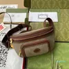 Messenger väskor kvinnor mini vintage axelväskor klassiska lyxiga crossbody tote handväska handväska män fanny pack bröst väska plånbok