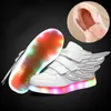 Sneaker jawaykids bambini scarpe luminose con ali per ragazzi e ragazze hanno guidato la pelliccia all'interno delle scarpe divertimento USB ricaricabile 230823