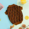 Abbigliamento per cani di marca Marche Abbigliamento per cani con classico motivo a lettere jacquard Maglione caldo per animali domestici per cani di piccola taglia media Maglioni invernali per gatti Cappotto per animali domestici S A162