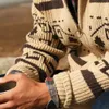 Herentruien heren revers Cardigan geprinte decor European en Amerikaanse handbreien wol zachte rekbare jas losse manne mannelijke trui 230823