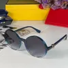 نظارة شمسية للنساء للنساء أحدث الأزياء الأزياء نظارات شمس الرجال Gafas de sol Glass UV400 مع مطابقة عشوائية 0319