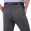 Calça casual masculina de alta qualidade de calças de paralisas de calça de vestido reto casual solto calças machos de terno preto plus size 40lf20230824.