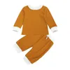 Rompers ST478秋の春生まれた赤ちゃんの子供セット服2PCSボーイガールセットリブ付き温かい綿の長袖トップパンツスリープウェア3M 2Y 230823