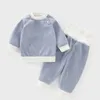 Ensembles de vêtements Ensembles de vêtements Vêtements d'hiver pour bébé Garçon Fille Outfit Set Coton Né Sweatshirts Bébés 0 3 Mois Mère Enfants Trucs Shippi Gratuit