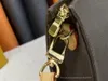 Yeni Moda Pochette Yolculuk Tasarım Lüks Cross Vücut Eşekçi Çantası Erkek Omuz Çantaları Kabartma Giyilebilir Cüzdan Çanta Çanta Çantası Para Çantası 2 PCS/LOT