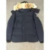 Hommes Doudoune Manteau en duvet d'oie Parka Wyndham Hommes Designer Véritable Fourrure de Coyote Coupe-vent extérieur Jassen Vêtements d'extérieur à capuche Fourrure Doudoune Canadas Goose 61WE