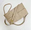 2024 Merk Designer Tassen jacquemuus Tas Koppeling Suède tas Schoudertas Handtassen Tote Dames Nieuwe Mode textuur vergrendeling Messenger bags crossbody tas Fabrieksverkoop